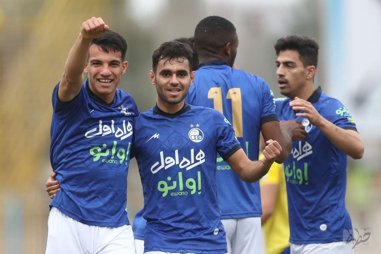 استقلال با ثبت رکورد قهرمانی نیمفصل را تصاحب کرد/ پرسپولیس در تعقیب رقیب سنتی باقی ماند استقلال با ثبت رکورد قهرمانی نیمفصل را تصاحب کرد/ پرسپولیس در تعقیب رقیب سنتی باقی ماند