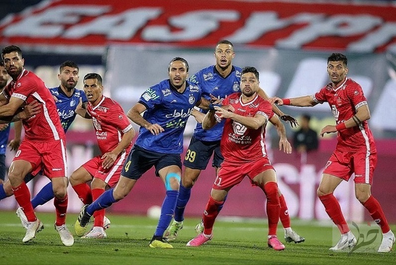 استقلال و پرسپولیس جنگ نهایی قهرمانی را برگزار میکنند استقلال و پرسپولیس جنگ نهایی قهرمانی را برگزار میکنند