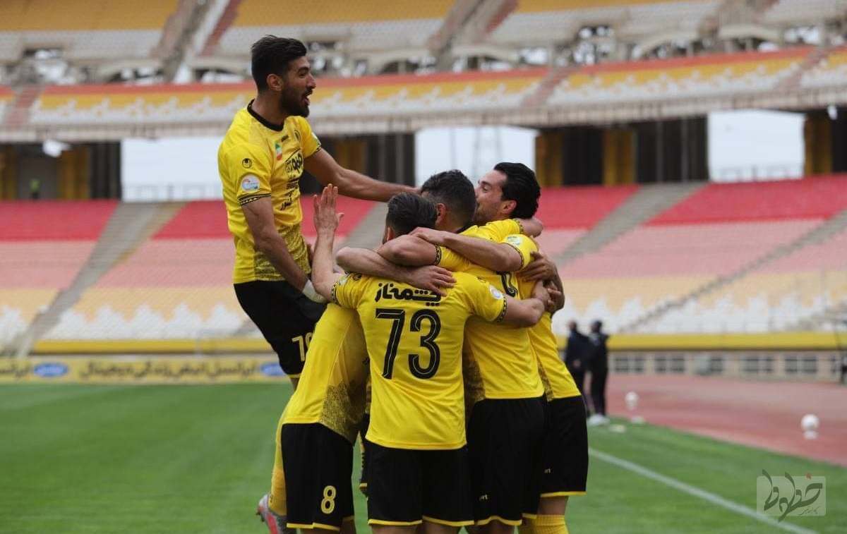 جشنواره گل سپاهان و مس رفسنجان برابر رقبا جشنواره گل سپاهان و مس رفسنجان برابر رقبا