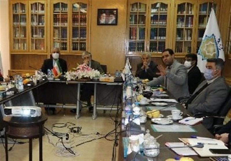 برنامههای آموزش زبان فارسی برای فرزندان ایرانی مقیم خارج از کشور برنامههای آموزش زبان فارسی برای فرزندان ایرانی مقیم خارج از کشور