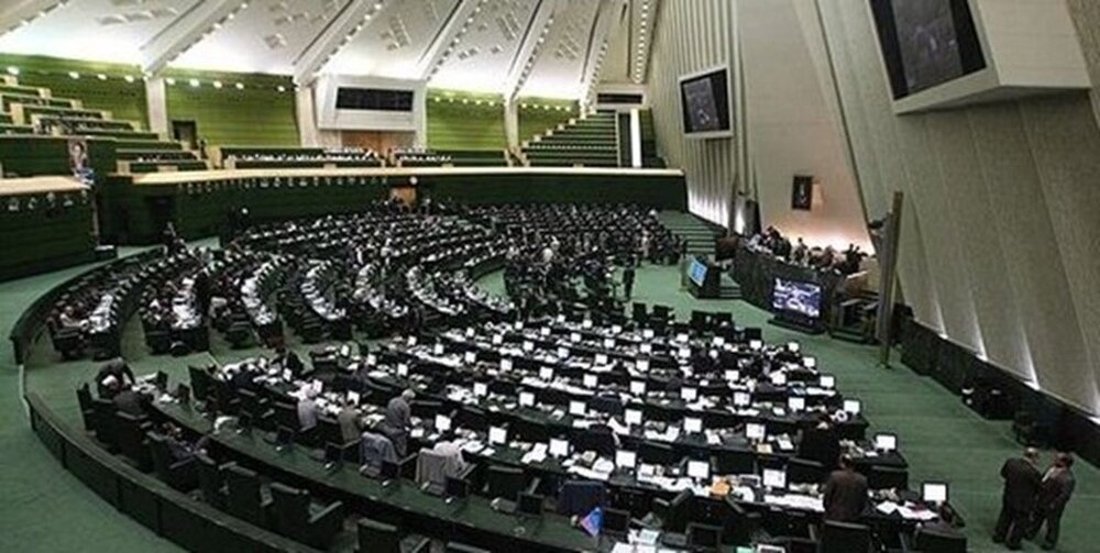 نماینده مجلس : وجود ۶ هزار پیشنهاد نمایندگان در بودجه ناشی از ناپختگی بودجه است/ کمیسیون تلفیق حذف شود