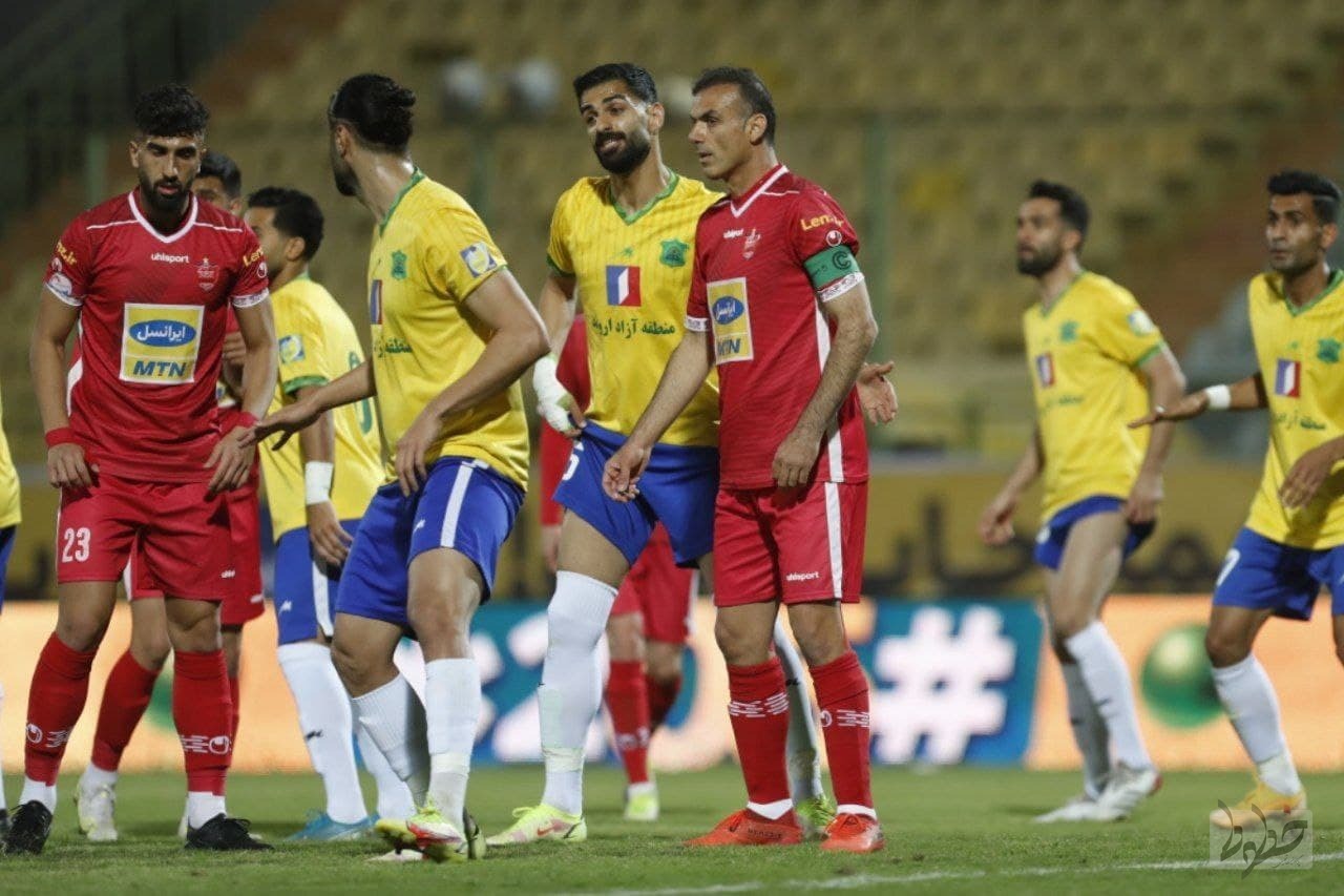 کمک بزرگ منصوریان به استقلال/ پرسپولیس برابر صنعت نفت زانو زد کمک بزرگ منصوریان به استقلال/ پرسپولیس برابر صنعت نفت زانو زد