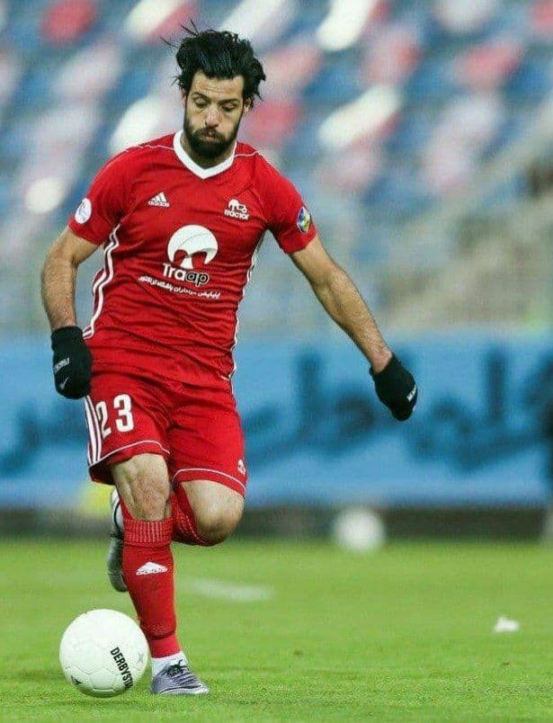 مهاجم تراکتور مصدوم شد