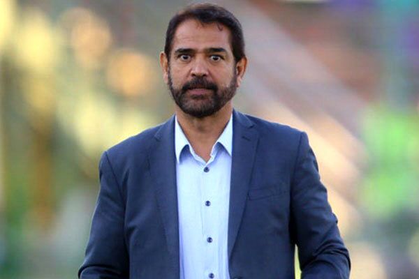 فیروز کریمی از سرمربیگری تیم فوتبال تراکتورسازی تبریز استعفا کرد فیروز کریمی از سرمربیگری تیم فوتبال تراکتورسازی تبریز استعفا کرد