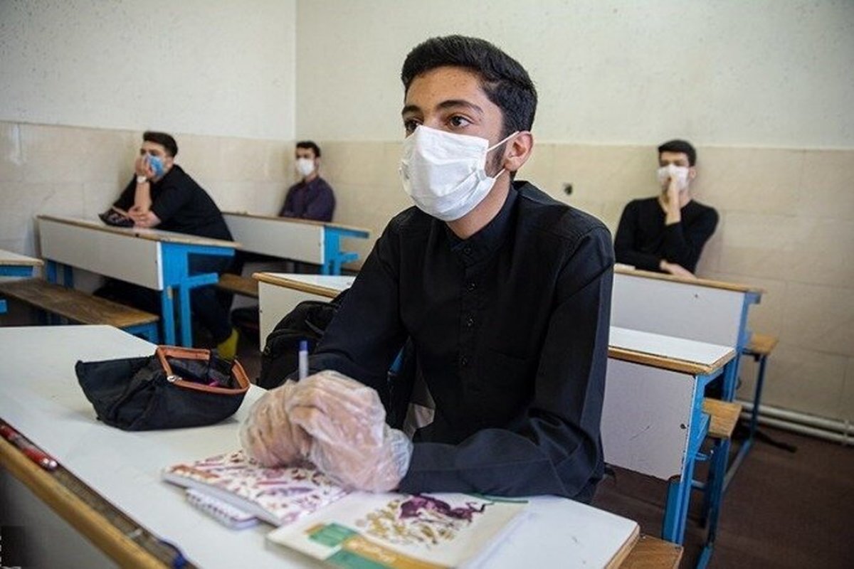 تکلیف حضور دانشآموزانی که واکسن نزدهاند روشن نیست تکلیف حضور دانشآموزانی که واکسن نزدهاند روشن نیست