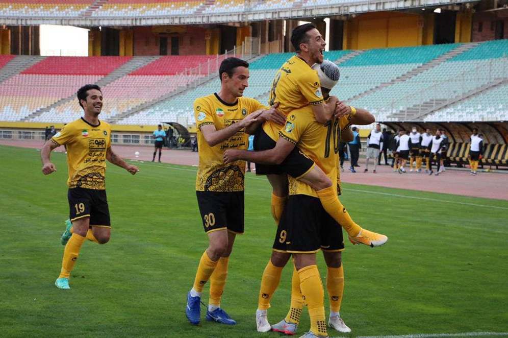 سپاهان طلایهدار لیگ برتر ایران/ سیر صعودی پرسپولیس و روند افولی استقلال سپاهان طلایهدار لیگ برتر ایران/ سیر صعودی پرسپولیس و روند افولی استقلال