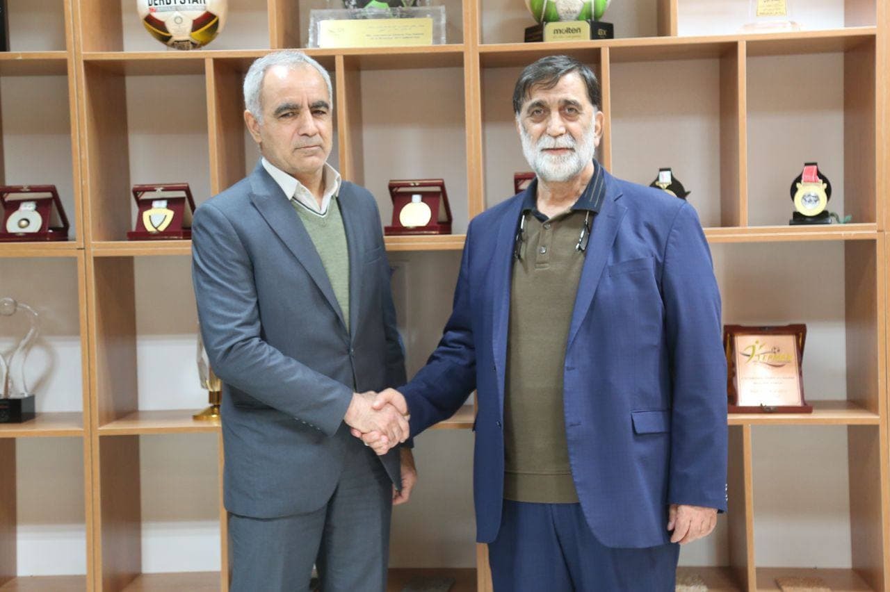 استقلال مجری تبلیغات محیطی دربی 97 شد استقلال مجری تبلیغات محیطی دربی 97 شد