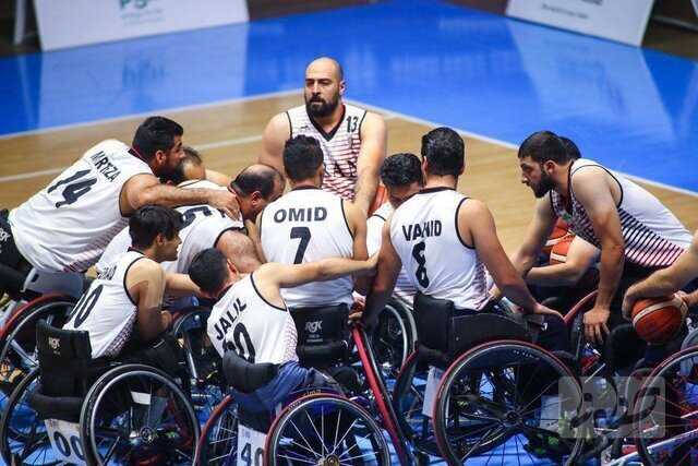 پیروزی خیره‌کننده بسکتبال با ویلچر ایران مقابل عراق و کسب عنوان قهرمانی