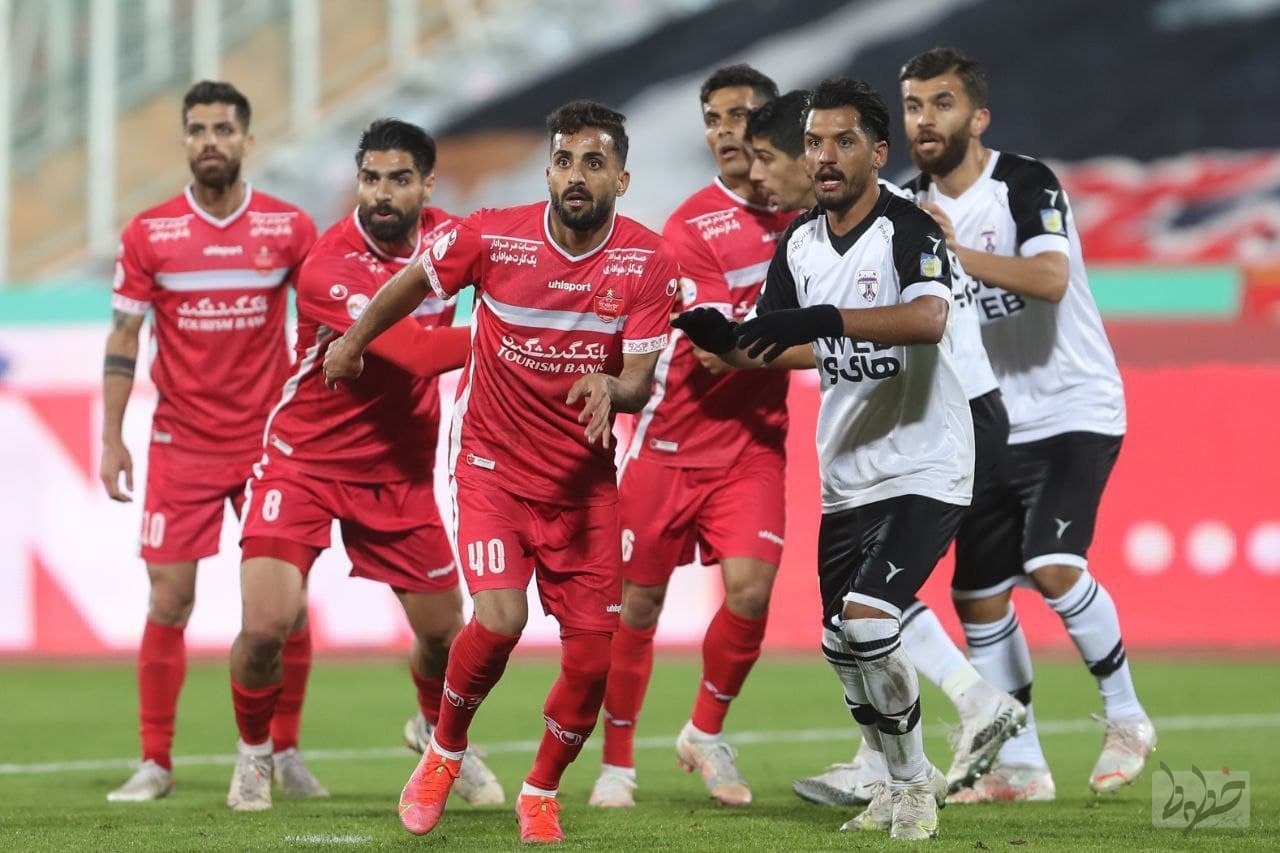 هوادار پرسپولیس را سورپرایز کرد/ سرخپوشان سرد بازی میکنند هوادار پرسپولیس را سورپرایز کرد/ سرخپوشان سرد بازی میکنند