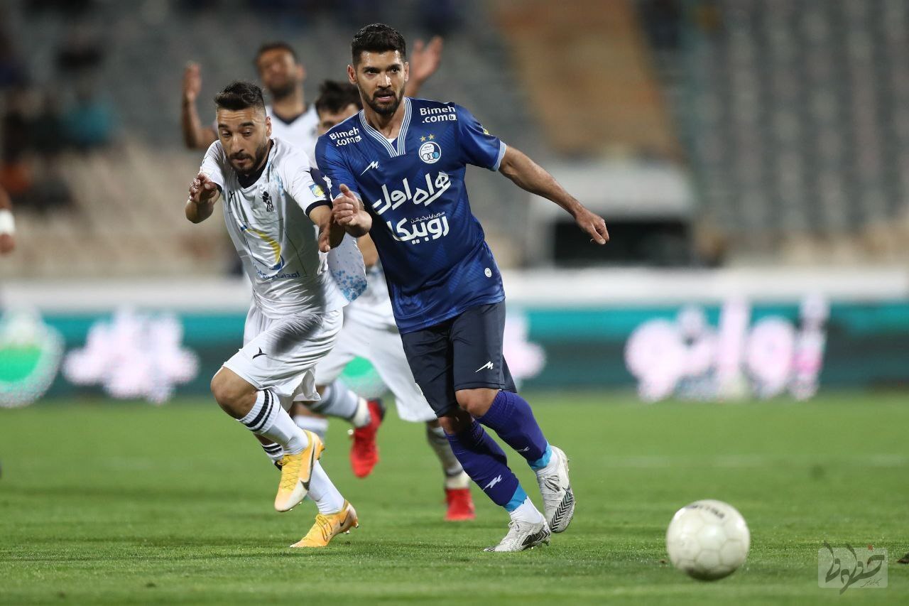استقلال هدیه پرسپولیس را پس فرستاد/آبی&zwnj;پوشان صدرنشین باقی ماندند