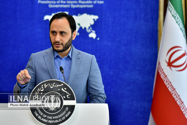 بهادری جهرمی: همزیستی ایرانیها با افغانستانیها سدی برابر توطئههای تفرقهآمیز است بهادری جهرمی: همزیستی ایرانیها با افغانستانیها سدی برابر توطئههای تفرقهآمیز است