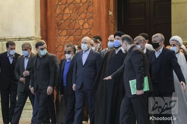 حرم امام خمینی (ره) میزبان خانه ملت شد / اعضای کمیسیون تلفیق برای تشکیل جلسه در مجلس حضور خواهند داشت