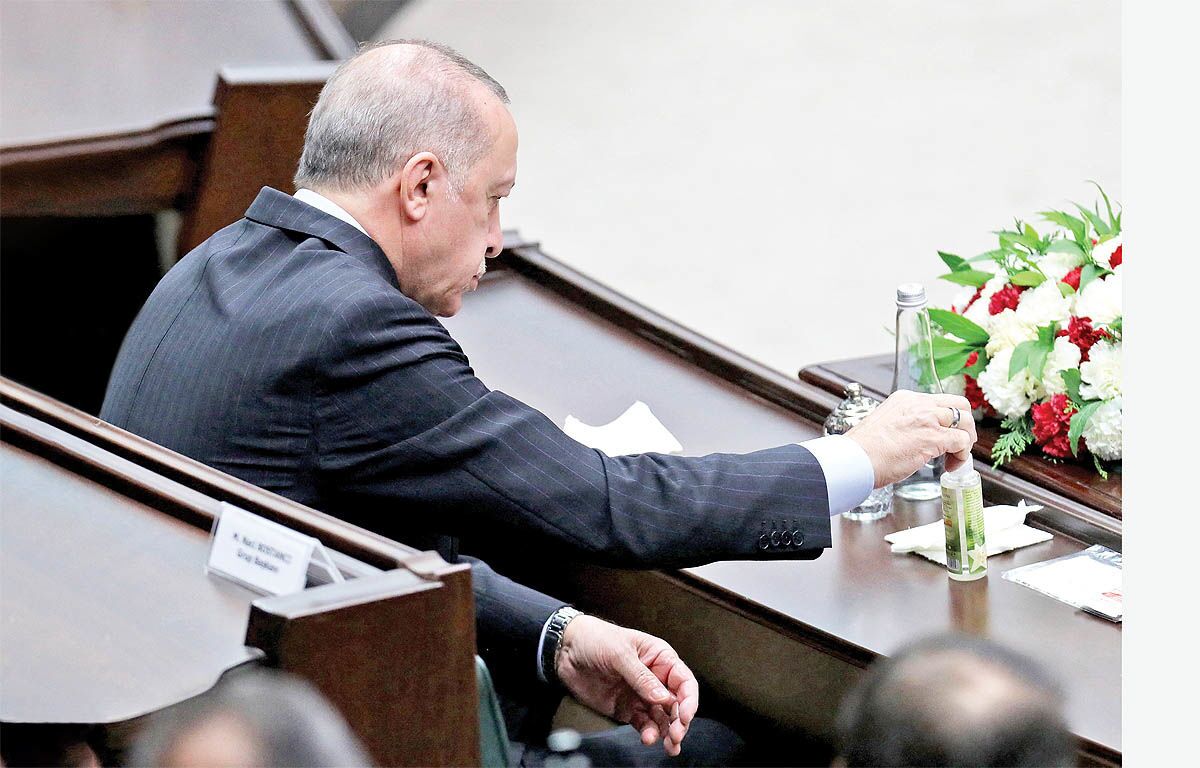 تشدید بحران سیاسی دولت ترکیه بعد از وقوع زلزله/ «اردوغان» دست به انتحار سیاسی میزند؟ تشدید بحران سیاسی دولت ترکیه بعد از وقوع زلزله/ «اردوغان» دست به انتحار سیاسی میزند؟