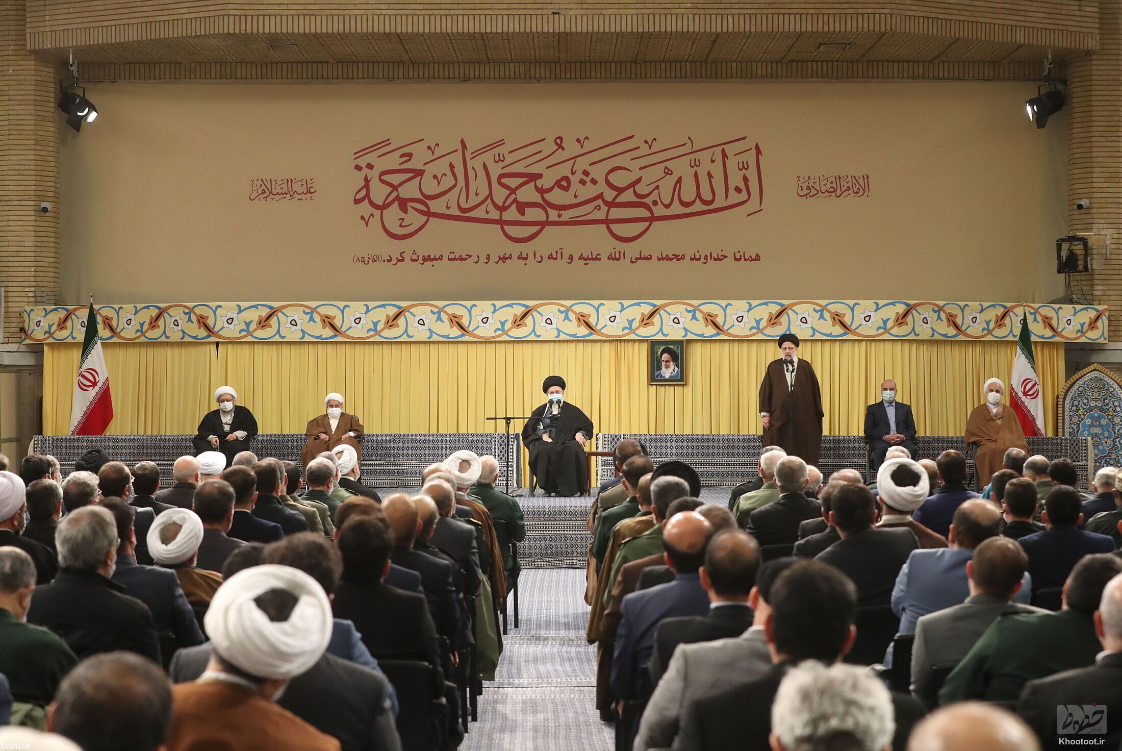 اتحاد و همدلی راه‌حل تمام مشکلات امت اسلامی است