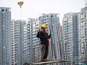 تماشا کنید / مرگ تلخ کارگر ساختمانی در چین