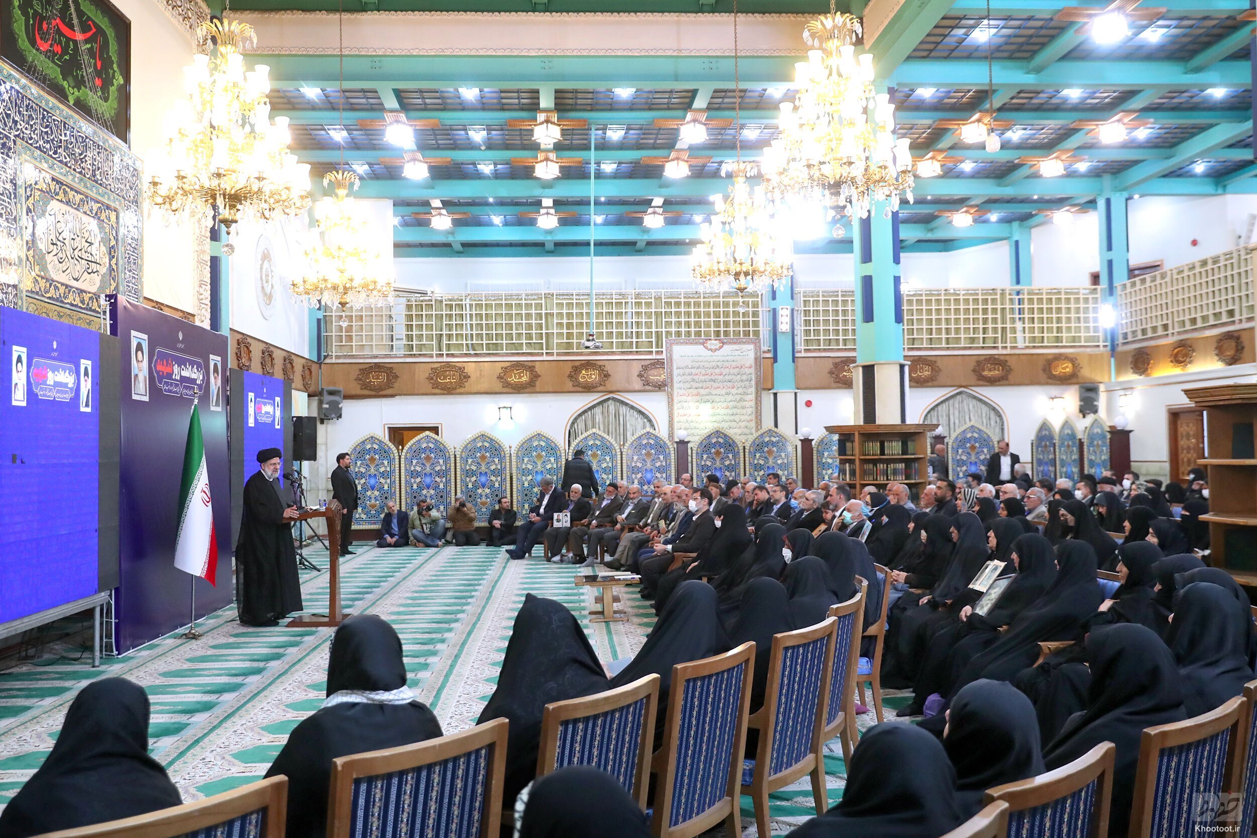 شهدا با عمل آموختند که میتوانیم بر مشکلات فائق شویم/هاضمه نظام اسلامی هیچگونه فسادی را نمیپذیرد شهدا با عمل آموختند که میتوانیم بر مشکلات فائق شویم/هاضمه نظام اسلامی هیچگونه فسادی را نمیپذیرد