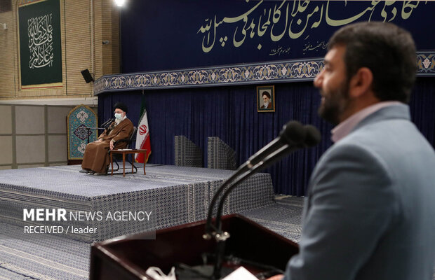 دیدار جمعی از کارگران با رهبر معظم انقلاب