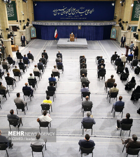 دیدار جمعی از کارگران با رهبر معظم انقلاب