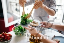 چه ساعتی غذا بخوریم تا لاغر شویم؟ چه ساعتی غذا بخوریم تا لاغر شویم؟