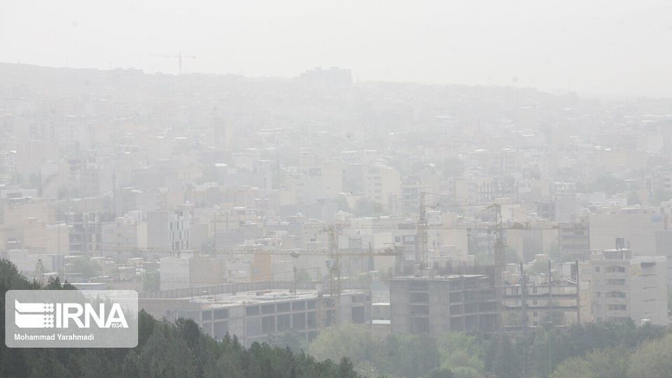 ادارات ۶ شهرستان لرستان به علت گرد و غبار تعطیل شد
