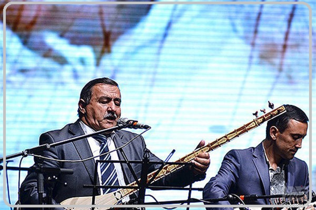 هنرمند تاجیکی در تالار وحدت اجرا کرد هنرمند تاجیکی در تالار وحدت اجرا کرد