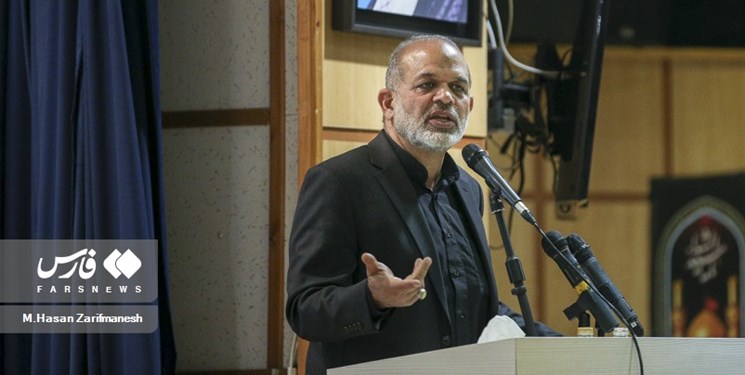 تمامی گروههای سیاسی موضع خود را با جریان فتنه و نفاق معلوم کنند تمامی گروههای سیاسی موضع خود را با جریان فتنه و نفاق معلوم کنند