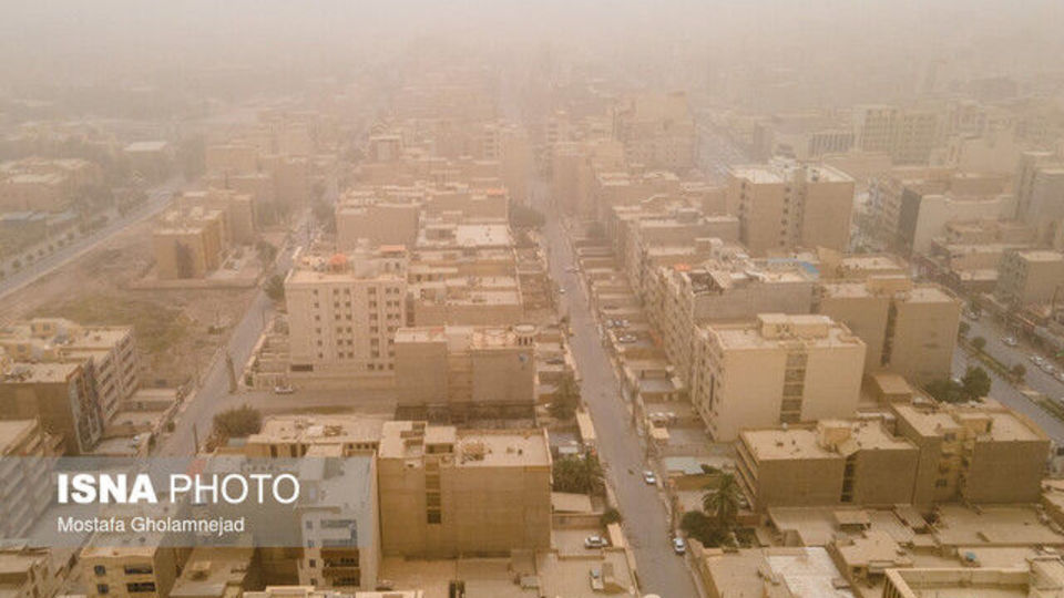 هوای آبادان و خرمشهر بیش از ۹ برابر حد مجاز آلوده به گرد و غبار است