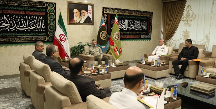 فرمانده کل ارتش: ماموریت ناوگروه 75 نیروی دریایی نماد خواست ملی برای حضور در اقیانوسها بود فرمانده کل ارتش: ماموریت ناوگروه 75 نیروی دریایی نماد خواست ملی برای حضور در اقیانوسها بود