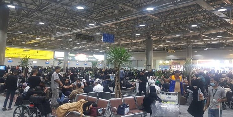 نبود هواپیمای جایگزین و سرگردانی طولانی‌مدت مسافران نجف-تهران معراج