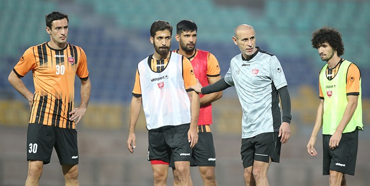 یک تماس تلفنی تمرین امروز پرسپولیس را تعطیل کرد! یک تماس تلفنی تمرین امروز پرسپولیس را تعطیل کرد!