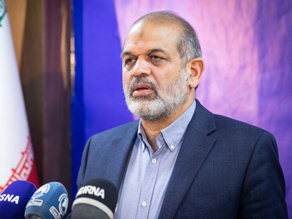 وزیر کشور: کمیته حقیقتیاب حوادث اخیر شامل حقوقدانهای مستقل خواهد بود / گزارش کمیته به افکار عمومی گفته میشود وزیر کشور: کمیته حقیقتیاب حوادث اخیر شامل حقوقدانهای مستقل خواهد بود / گزارش کمیته به افکار عمومی گفته میشود
