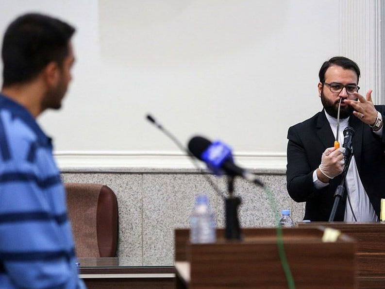 قوه قضاییه: عامل شهادت دو نیروی نیروهای حافظ امنیت در مشهد، در ملاعام اعدام شد قوه قضاییه: عامل شهادت دو نیروی نیروهای حافظ امنیت در مشهد، در ملاعام اعدام شد