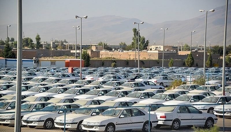 قیمت خودرو همگام با افزایش نرخ دلار شد / خودروهای وارداتی علت افزایش قیمت خودرو در بازار قیمت خودرو همگام با افزایش نرخ دلار شد / خودروهای وارداتی علت افزایش قیمت خودرو در بازار