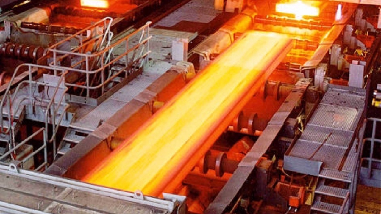 صدور ۱۰۰ میلیون تن مجوز برای بخش تولید فولاد کشور
