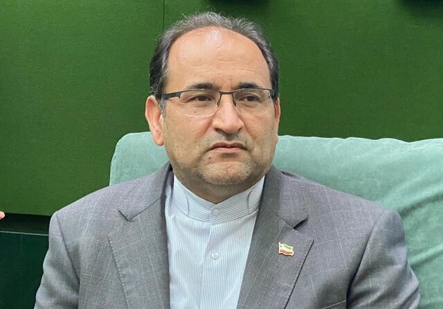 نماینده مجلس: هیات رئیسه نمایندگان دریافت کننده خودروی شاسی بلند بدوننوبت را معرفی کند نماینده مجلس: هیات رئیسه نمایندگان دریافت کننده خودروی شاسی بلند بدوننوبت را معرفی کند