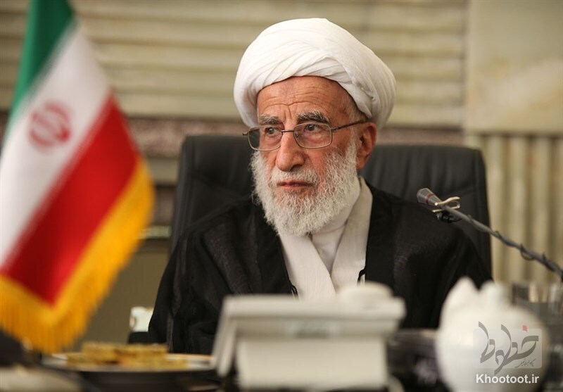 همگان باید برای طی کردن مسیرهای قانونی و احترام به قانون تلاش کنند همگان باید برای طی کردن مسیرهای قانونی و احترام به قانون تلاش کنند