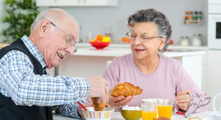 تغذیه افراد سالمند چگونه باید باشد؟