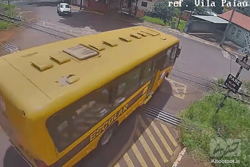 تیراندازی افسر پلیس به اتوبوس مدرسه دخترانه!