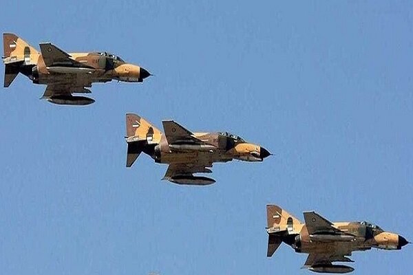 استقبال جنگنده‌های نیروی هوایی و شناورهای ایرانی از ناوگروه ۸۶