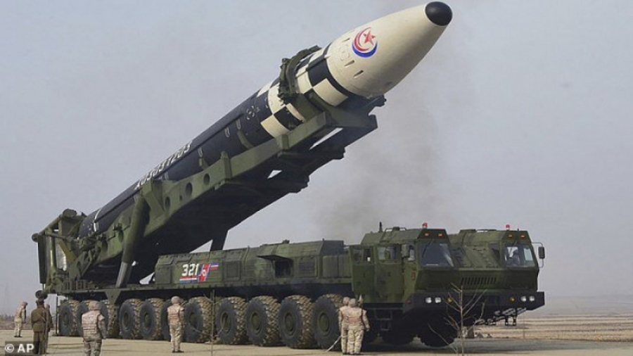 دستور تخریب موشک‌های کره شمالی باقی خواهد ماند