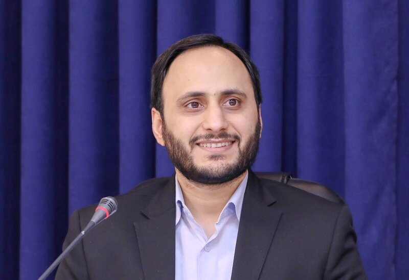 علی بهادری: مصوبه دولت در خصوص نرخ تسعیر ارز قانونی است