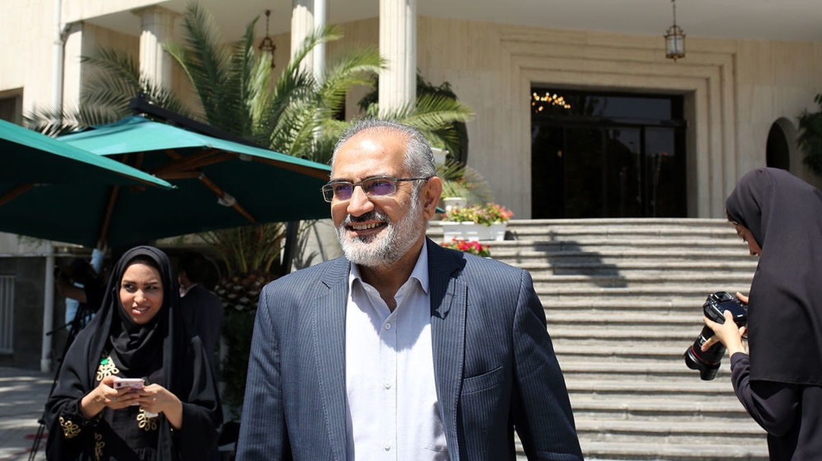 معاون رئیسی: نظر دولت درباره وزارت بازرگانی برنگشته / هیات رئیسه مجلس طرح را در دستور کار قرار دهد معاون رئیسی: نظر دولت درباره وزارت بازرگانی برنگشته / هیات رئیسه مجلس طرح را در دستور کار قرار دهد