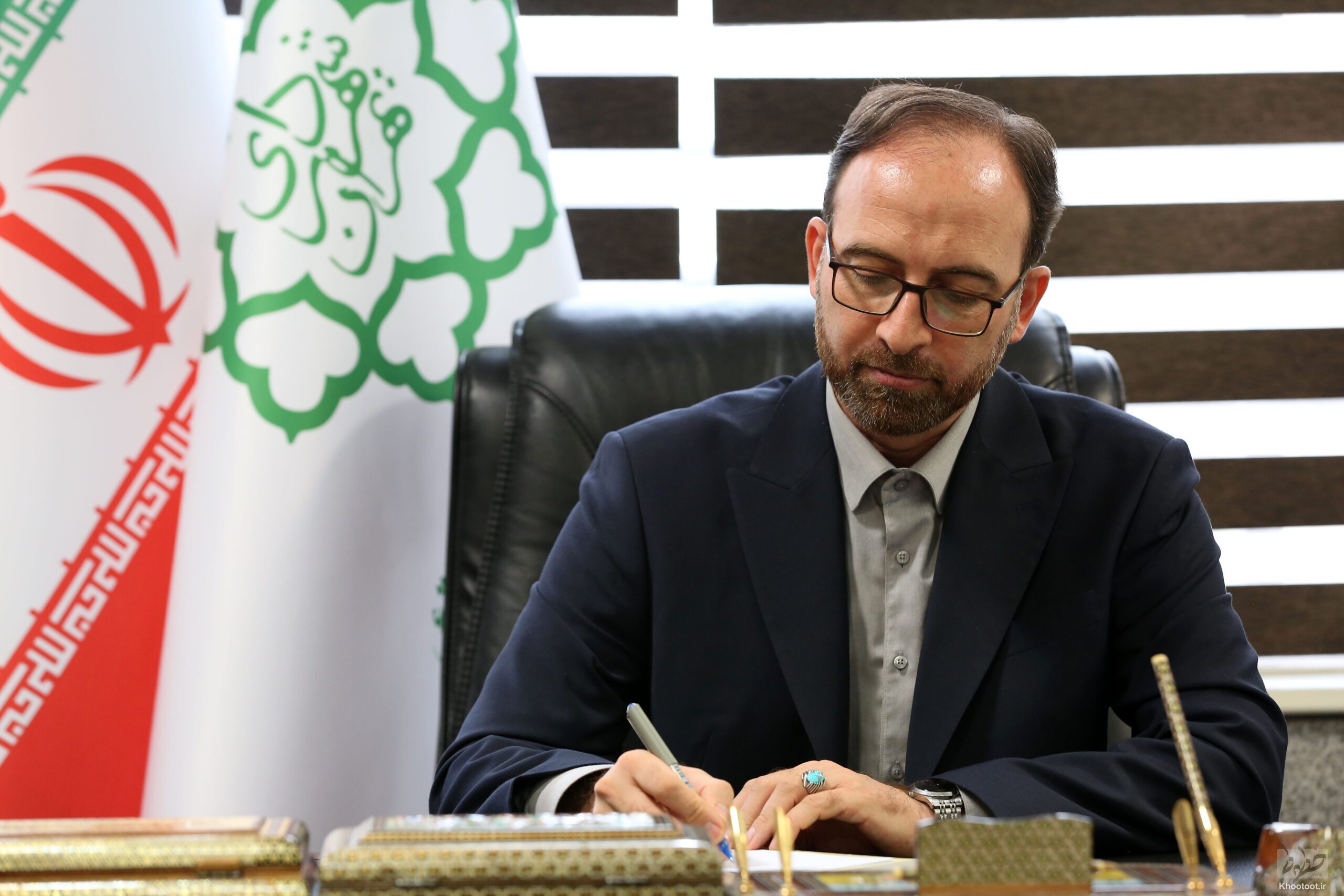 حکم مدیرعاملی احمدی صدر تمدید شد حکم مدیرعاملی احمدی صدر تمدید شد