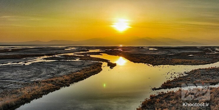 مسئولین از خواب زمستانی چهار فصلی بیدار شوند دریاچه آرام ارومیه طوفانی نهفته در گلو دارد!