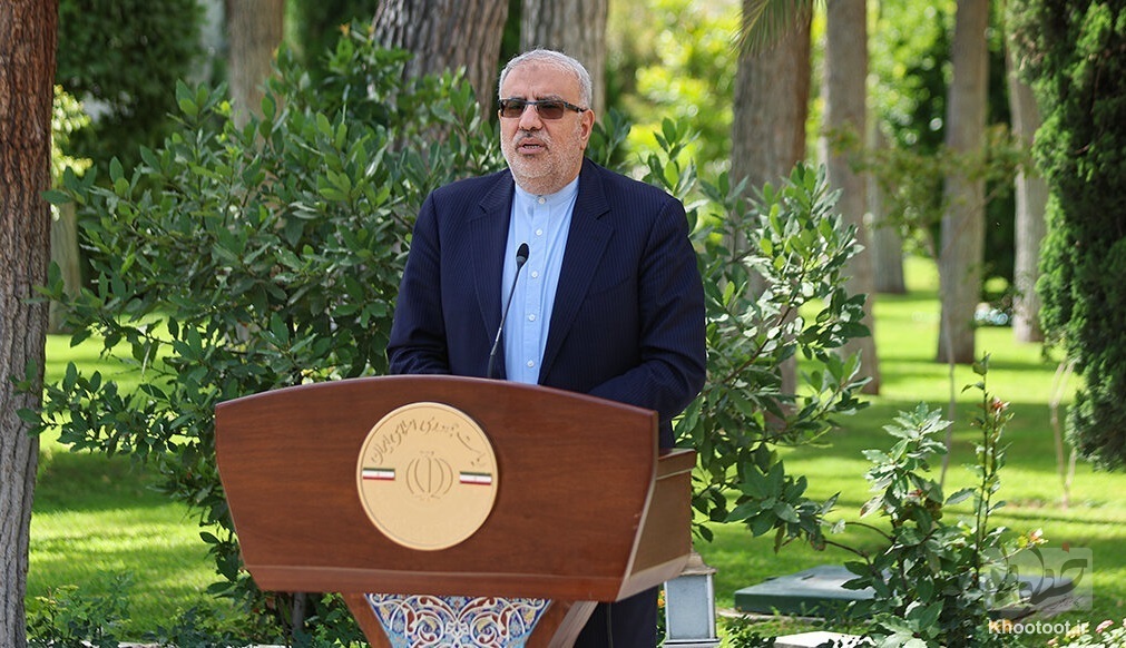 وزیر نفت: ذره ای از حق ایران‌ در میدان آرش کوتاه نمی‌آییم