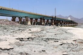 نماینده مجلس: خشکی دریاچه ارومیه تبعات گرانی برای همسایگان ایران خواهد داشت/ حیات ۵ میلیون نفر در معرض خطر است