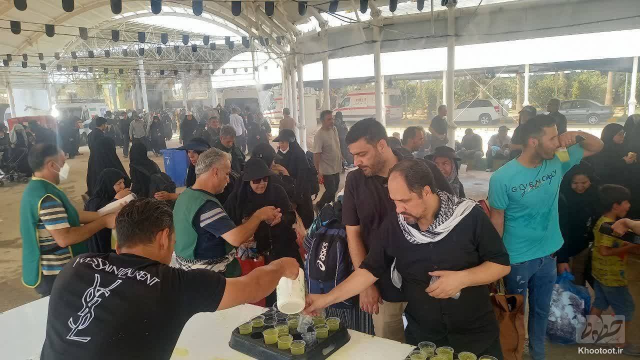 پذیرایی روزانه بیش از هزاران زائر در مرز خسروی پذیرایی روزانه بیش از هزاران زائر در مرز خسروی