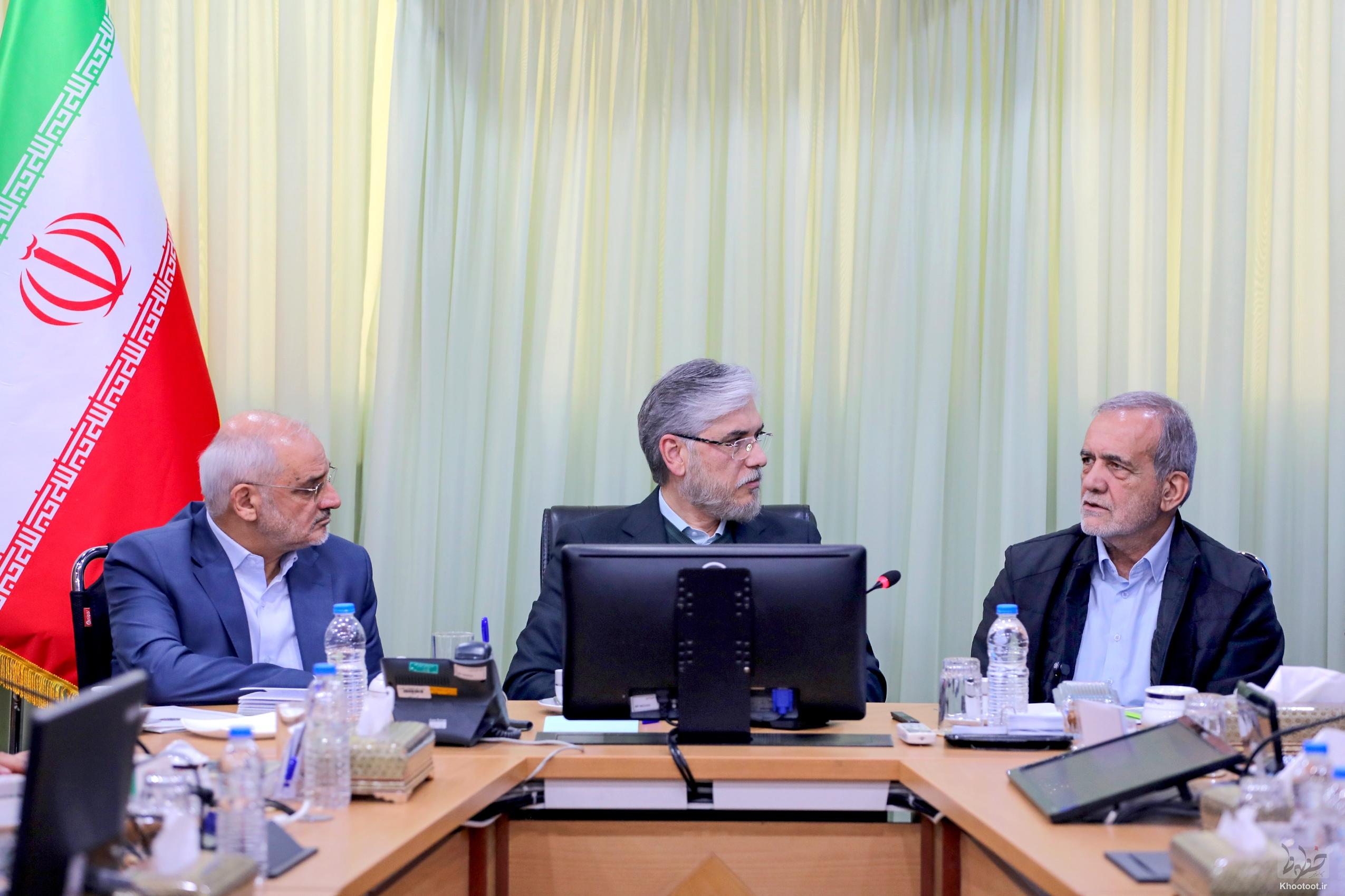 نقش کلیدی نهاد دانشگاه در گرهگشایی از مشکلات کشور/ افزایش بیمنطق تعداد آموزشگاههای عالی موجب هدر رفت منابع شده است نقش کلیدی نهاد دانشگاه در گرهگشایی از مشکلات کشور/ افزایش بیمنطق تعداد آموزشگاههای عالی موجب هدر رفت منابع شده است