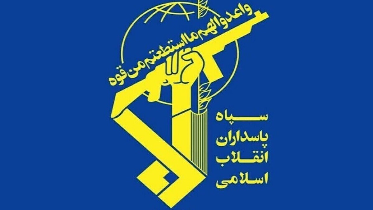 ضربات کوبنده نیروی دریایی سپاه بر مقر ناوگان پنجم تروریستهای آمریکایی ضربات کوبنده نیروی دریایی سپاه بر مقر ناوگان پنجم تروریستهای آمریکایی