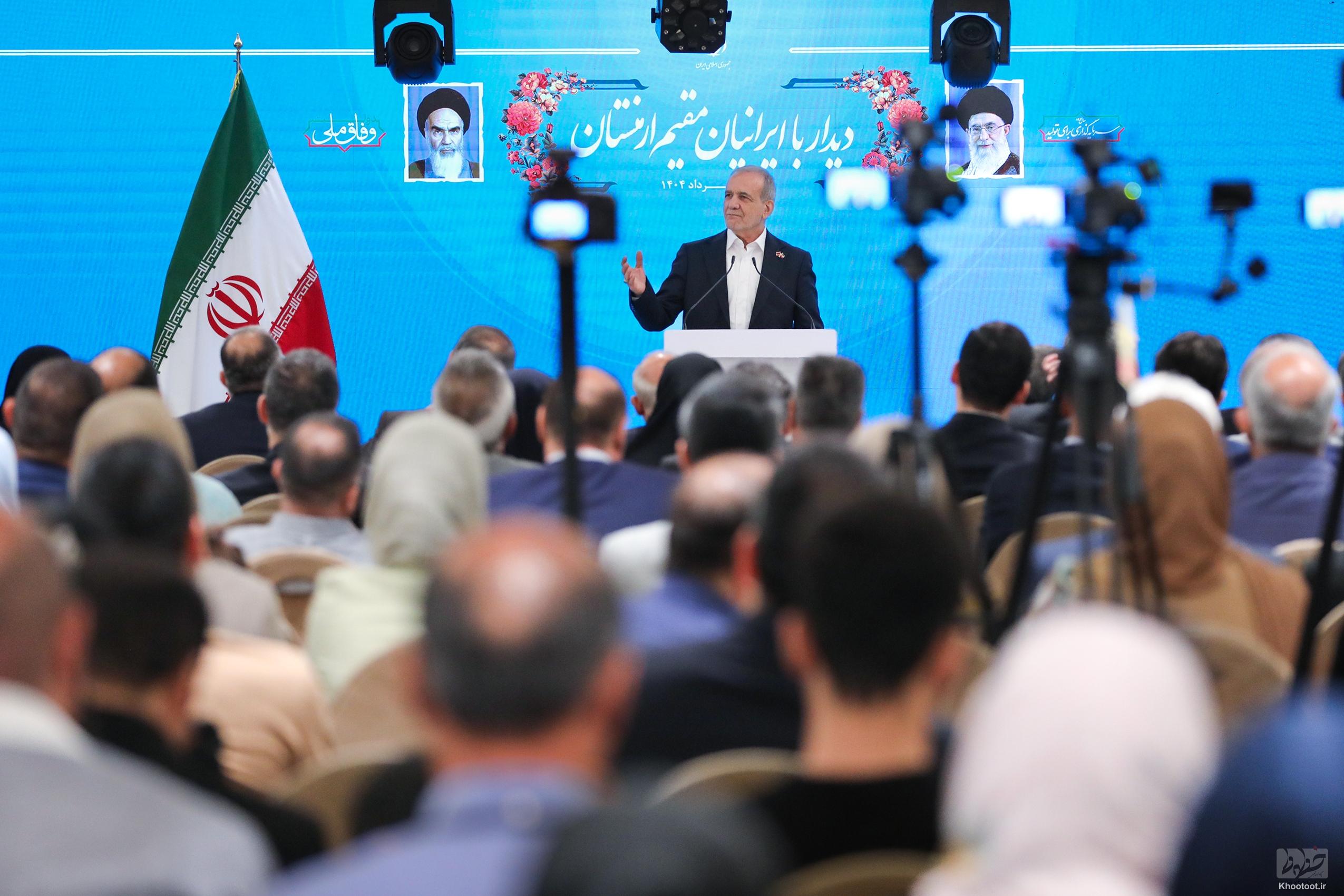 تعامل و مراوده با دیگر کشورها و ملتها رمز اصلی رشد و پیشرفت/ باید با تلاش جمعی مانع از تداوم جنایتها شویم تعامل و مراوده با دیگر کشورها و ملتها رمز اصلی رشد و پیشرفت/ باید با تلاش جمعی مانع از تداوم جنایتها شویم